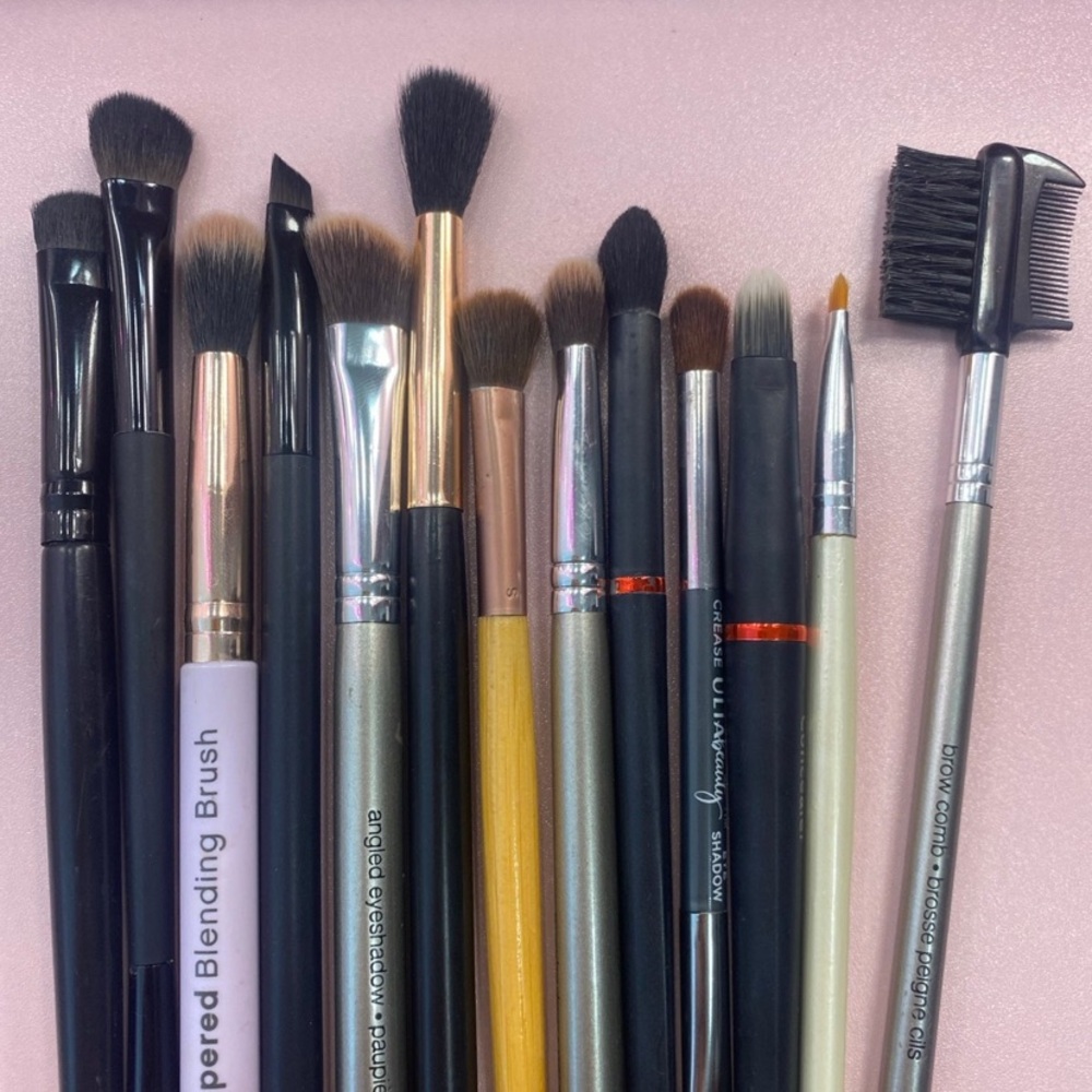 Used Various Brands Eye Brush Set of 13 in Black with Gold Accents - Picture 2 of 3